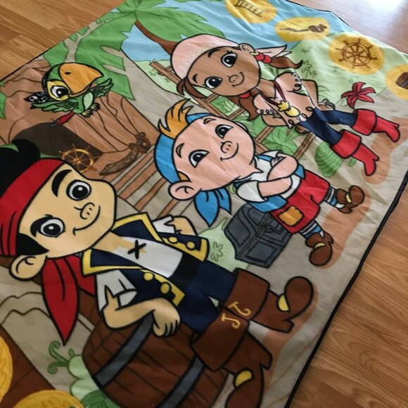 Disney Jake & The Never Land Pirates Roll Up Fleece Blanket 60" x 38" - Picture 2 of 10